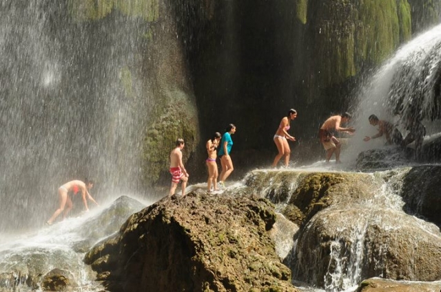 camminare tra le rocce 